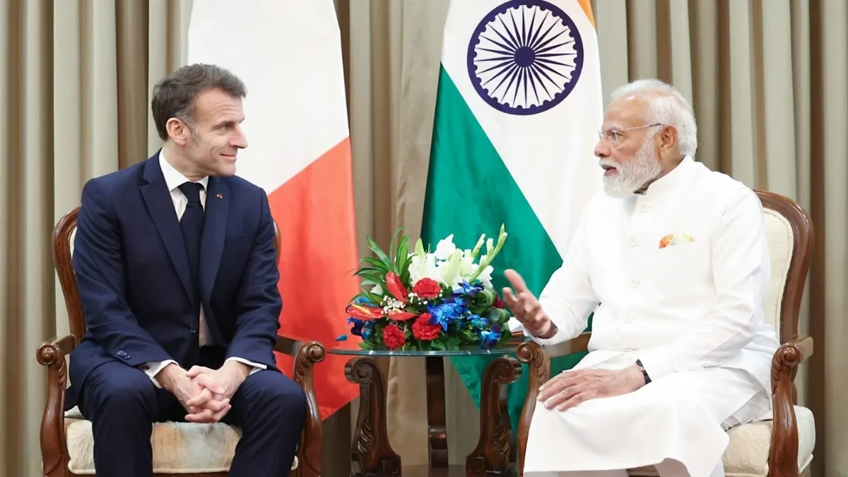 Indian and French flags representing cooperation in artificial intelligence and technology innovation
