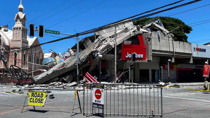 A powerful 7.8 magnitude earthquake strikes the southern Philippines, prompting tsunami alerts and emergency response measures.